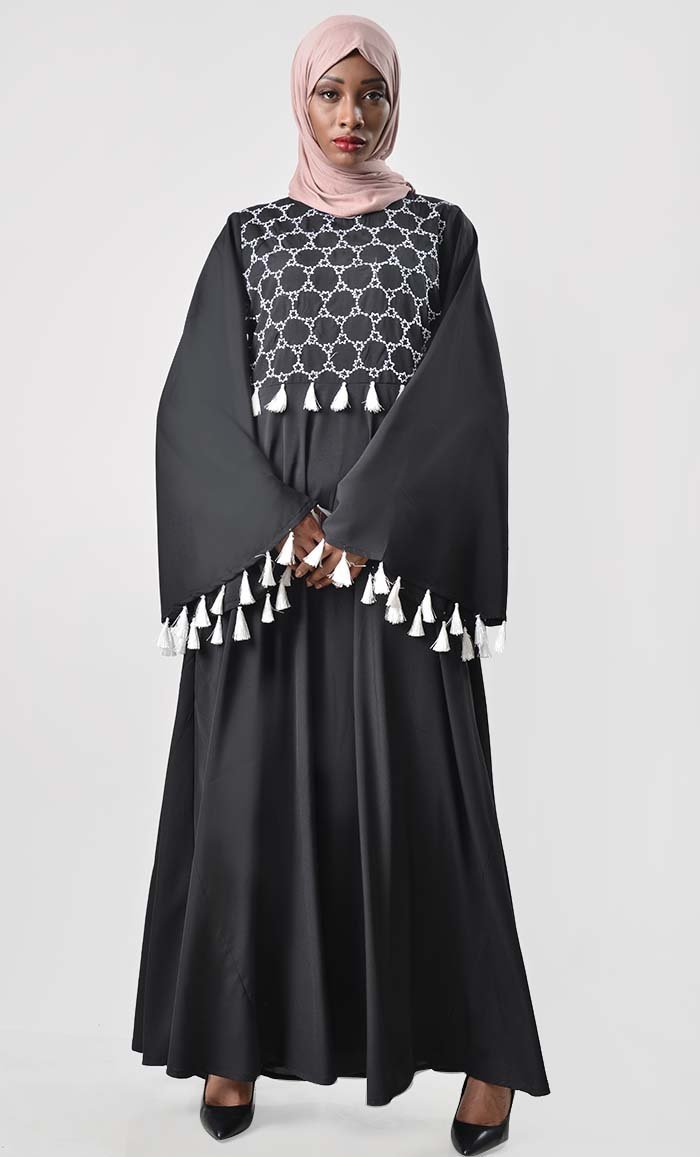 Geometric Detail Embroidered Abaya